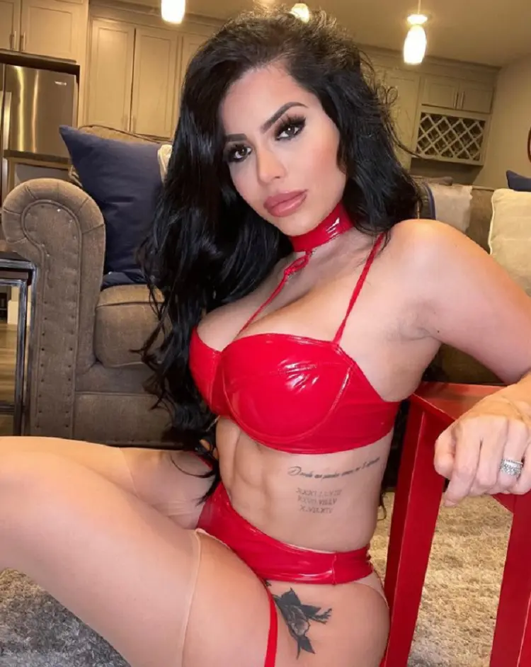 90 Day Fiance: Larissa Dos Santos Lima