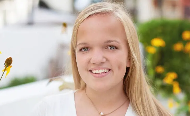 7 Little Johnstons: Elizabeth Johnston