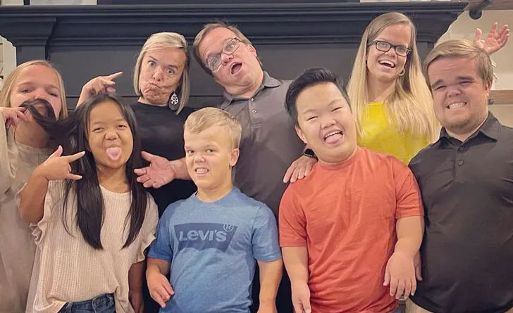 7 Little Johnstons Family