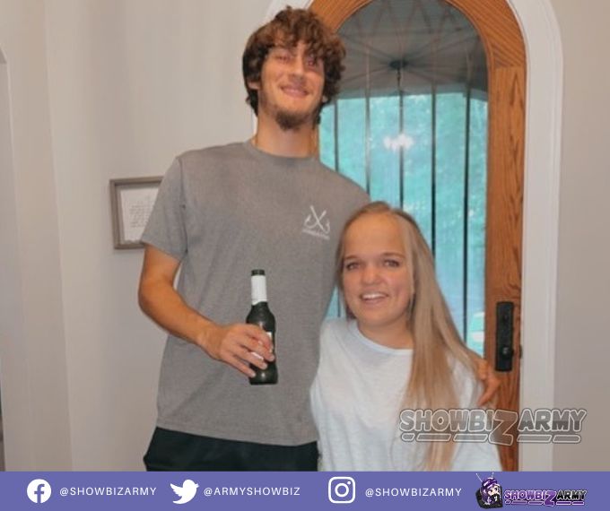 7 Little Johnstons: Brice Bolden - Elizabeth Johnston
